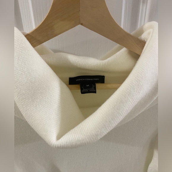 White tunic style sweater - Picture 2 of 3